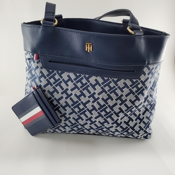 NWT Tommy Hilfiger tote - Picture 1 of 6